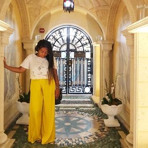 Meet your Posher, Mara